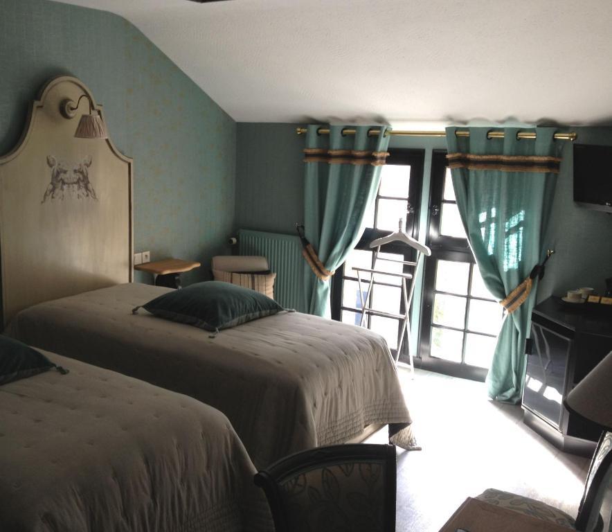 ホテル サン ピエール ソミュール 部屋 写真